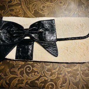 Elegant Black and Cream Lace Clutch